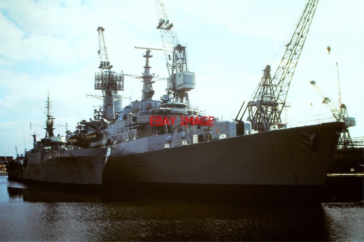 PHOTO HMS FIFE COUNTY CLASS BATCH 2 DESTROYER V4 HMS FIFE 6200 TONS