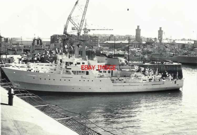 PHOTO HMS FOX & HMS FAWN BULLDOG CLASS HYDROGRAPHIC RESEARCH SHIPS HMS