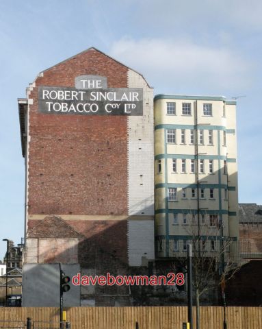 PHOTO NEWCASTLE THE ROBERT SINCLAIR TOBACCO COY LTD REPAINTED GABLE END  SIGN CO