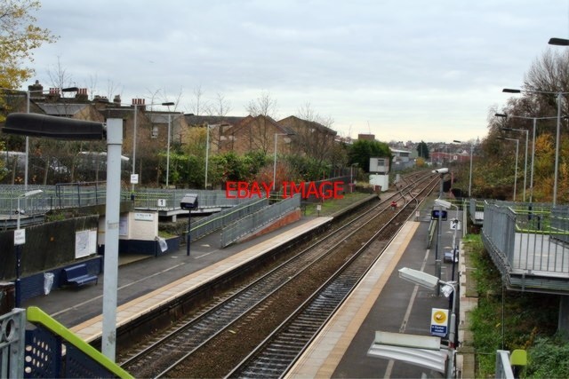 PHOTO 2007 UPPER HOLLOWAY RAILWAY STATION LOOKING NORTH WESTWARDS
